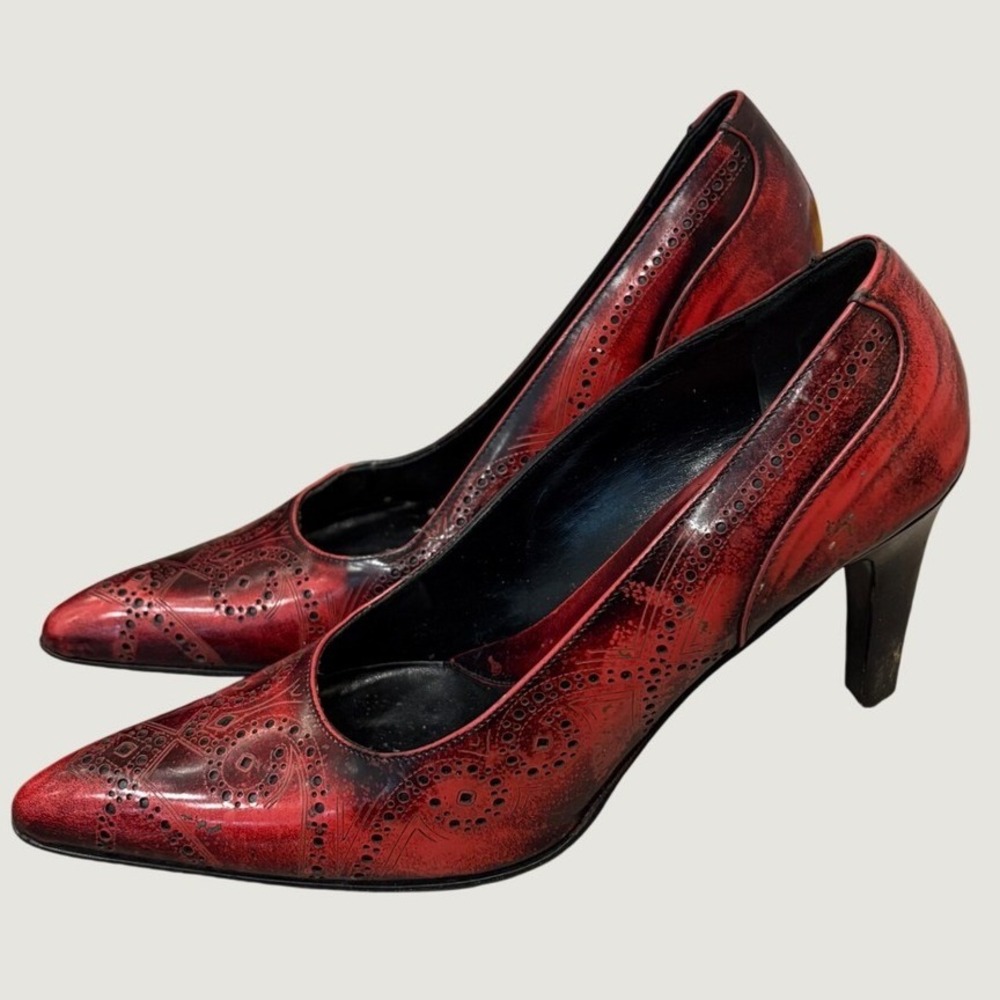 Via Spiga Red Black Ombre Leather Brogue Wingtip Pointed Toe Oxford Pumps 7.5